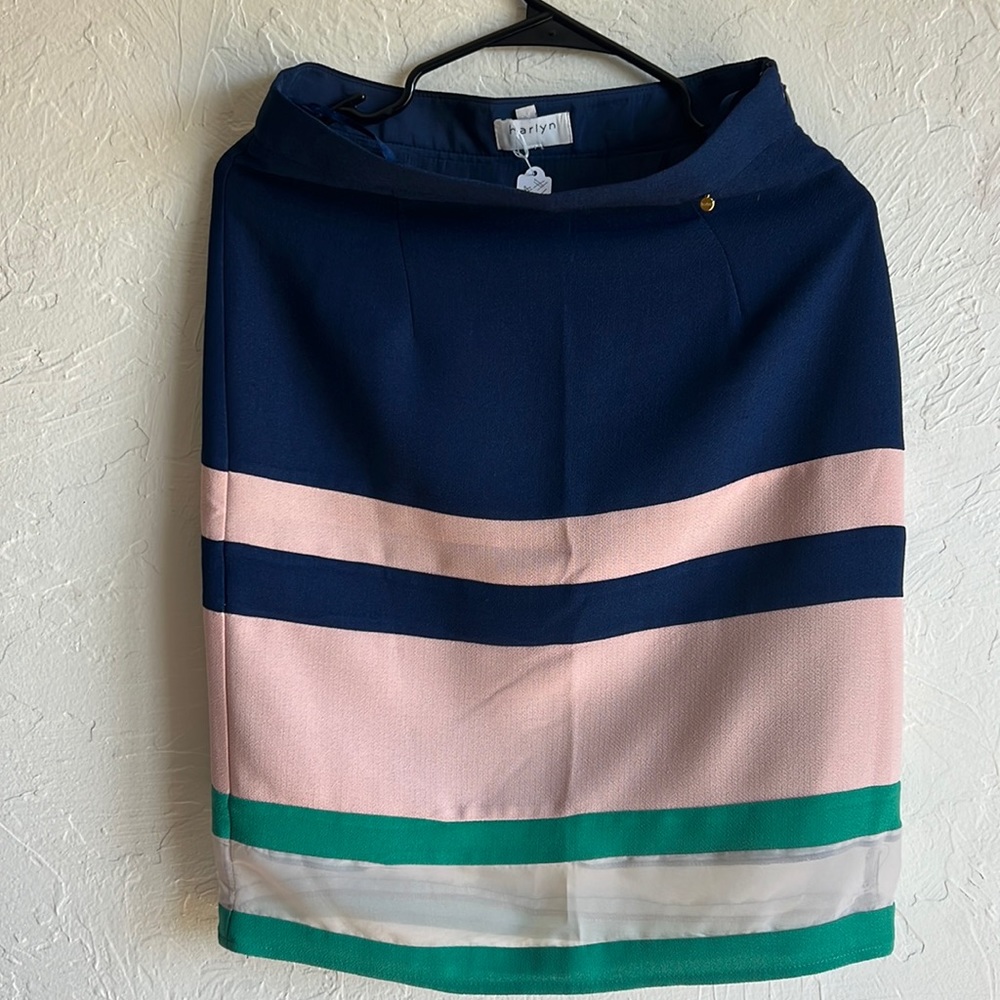 Harlyn multi color skirt size 2p, in great condition